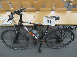 Nr._011__1_Trekking_Rad_Scrane__gebraucht__Mindestgebot_30_Euro_01.JPG