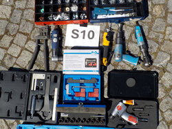  Nr._S10_04_Posten_Inventar_einer_KFZ_Werkstatt_Mindestgebot_5.500_Euro.JPG