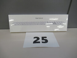 Nr._025_Apple_Magic_Keyboard_Touch_ID_neu__Mindestgebot_100_Euro_01.JPG