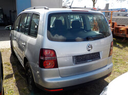  Nr._042_4_VW_Touran_2.0_TDI_1T.JPG
