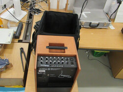  Nr._109_1_Verstärker_Acus_OneforStreet_mit_Tasche_300_Euro_01.JPG