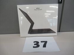 Nr._037_Apple_i_Pad__Magic_Keyboard__neu__Mindestgebot_200_Euro_01.JPG