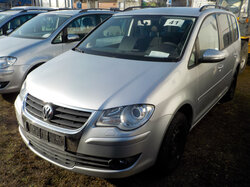 Nr._041_1_VW_Touran_2.0_TDI.JPG