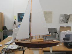  Nr._155_1_Segelboot_Model_Bella_50_Euro_01.JPG
