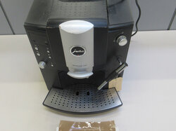 Nr._009__1_Kaffeemaschine__Jura_Impressa_E_80_gebraucht__Mindestgebot_70_Euro_01.JPG
