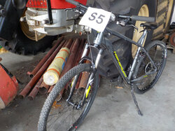 Nr._S05_01_Posten_mit_MTB_Nakamura_15_Metallrohen_u_1_Delta_Folie.JPG