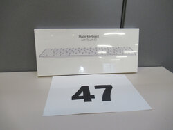 Nr._047Apple_Magic_Keyboard__neu__Mindestgebot_50_Euro_01.JPG