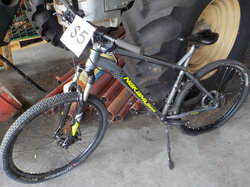 Nr._S05_03_Posten_mit_MTB_Nakamura_15_Metallrohen_u_1_Delta_Folie.JPG