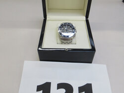 Nr._131__1_Herrenarmbanduhr_Davosa__Swiss__neuwertig__Mindestgebot_900_Euro_01.JPG