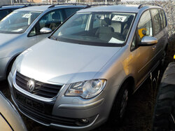Nr._025_1_VW_Touran.JPG