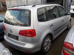  Nr._032_3_VW_Touran_2.0_TDI.JPG