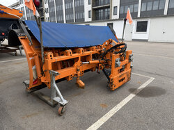 Nr._26_03_Schneeräumschild_Schmidt_Tarron_Mindestgebot_850_Euro.JPG