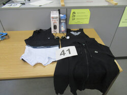 Nr._041_1_Posten_Herren_Ausstattung_und_Unterwäsche__Mindestgebot_50_Euro_01.JPG