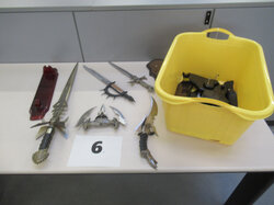 Nr._006__1_Sammlung_Deko_Schwerter__Mindestgebot_50_Euro_01.JPG
